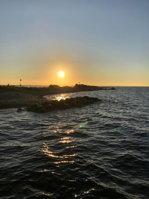 Skont Fiskerhus. Taet Pa By, Havn Og Havet Villa Marstal Luaran gambar