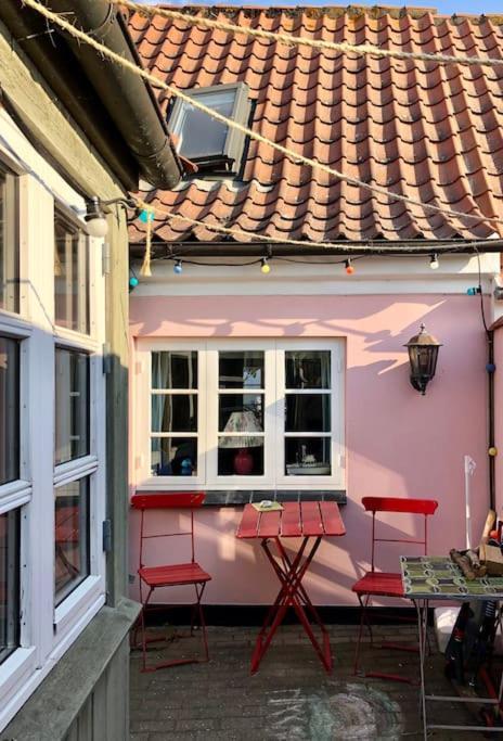 Skont Fiskerhus. Taet Pa By, Havn Og Havet Villa Marstal Luaran gambar