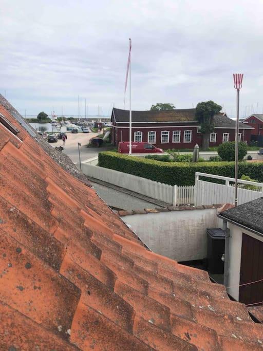Skont Fiskerhus. Taet Pa By, Havn Og Havet Villa Marstal Luaran gambar