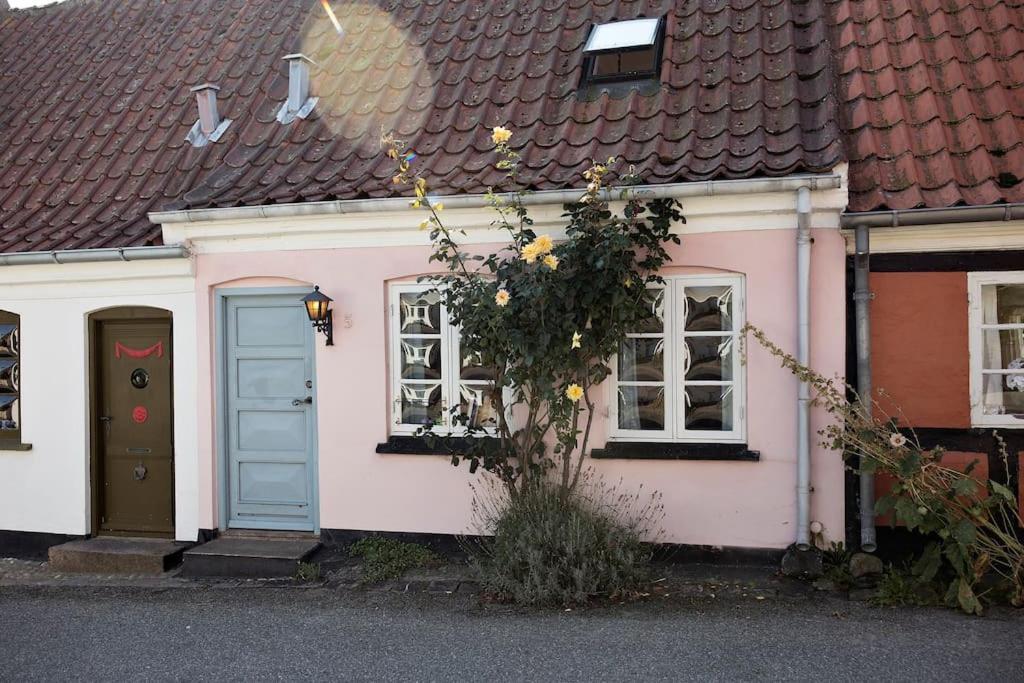 Skont Fiskerhus. Taet Pa By, Havn Og Havet Villa Marstal Luaran gambar